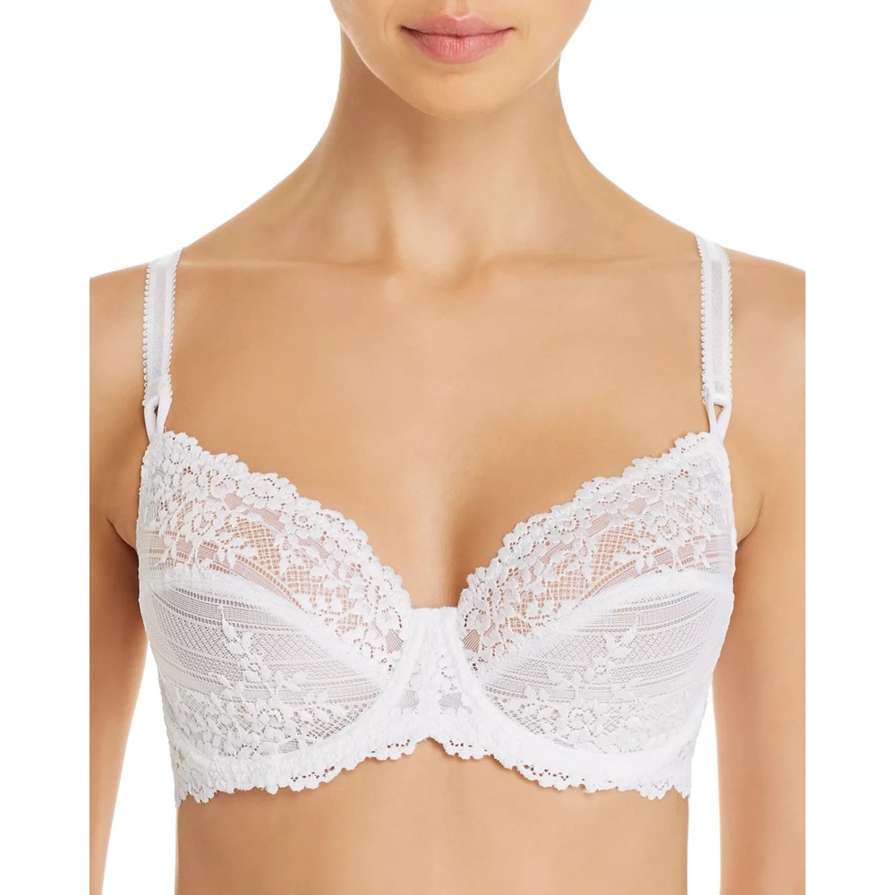 Wacoal Embrace lace underwire Bra in equestrian White Size 36C 36 C